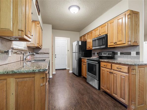 1245 N Knowles Drive , Saginaw Texas 76179