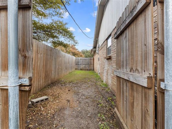 1245 N Knowles Drive , Saginaw Texas 76179