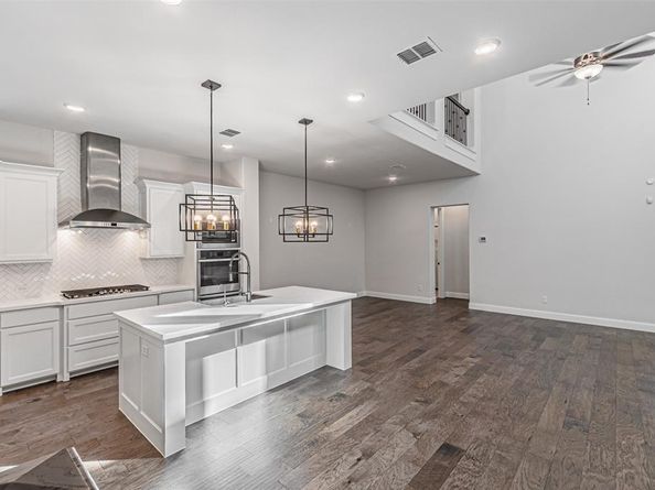 6753  verandah Way , Irving Texas 75039