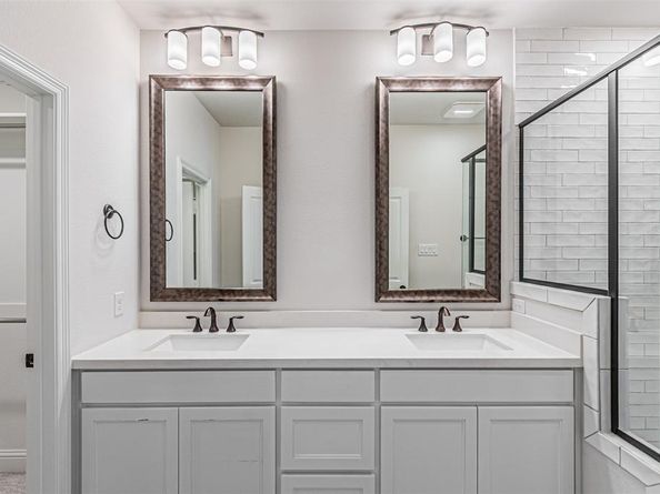 6753  verandah Way , Irving Texas 75039