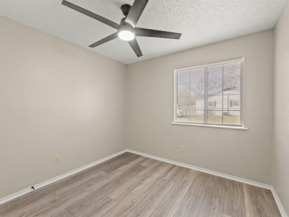 1503  Vermont Avenue , Dallas Texas 75216