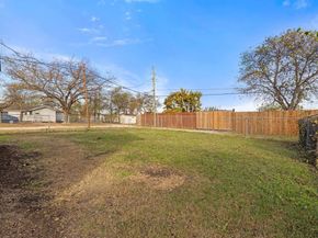 1503  Vermont Avenue , Dallas Texas 75216