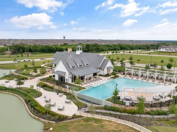 908  Bridle Path Parkway , Aubrey Texas 76227