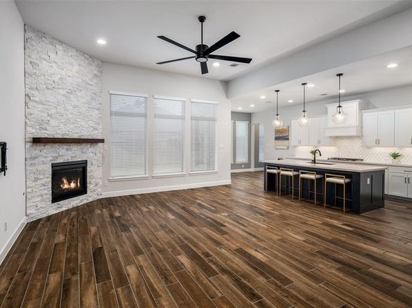 908  Bridle Path Parkway , Aubrey Texas 76227