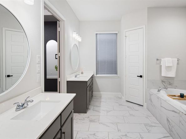 908  Bridle Path Parkway , Aubrey Texas 76227