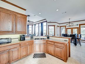 811  Mallard Pointe Drive , Grand Prairie Texas 75104