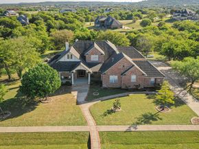 811  Mallard Pointe Drive , Grand Prairie Texas 75104