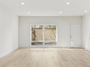 7506 W Northwest Highway  9, Dallas Texas 75225