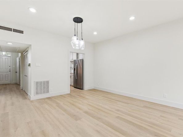 7506 W Northwest Highway  9, Dallas Texas 75225