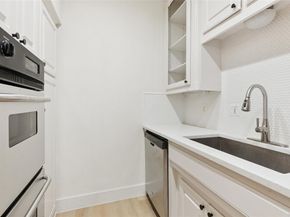 7506 W Northwest Highway  9, Dallas Texas 75225