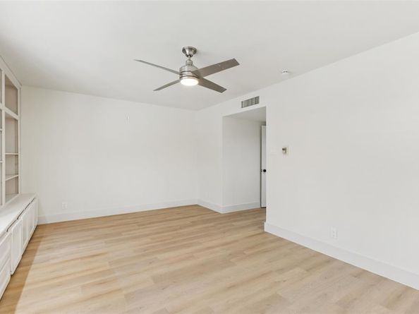 7506 W Northwest Highway  9, Dallas Texas 75225