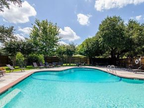 7506 W Northwest Highway  9, Dallas Texas 75225