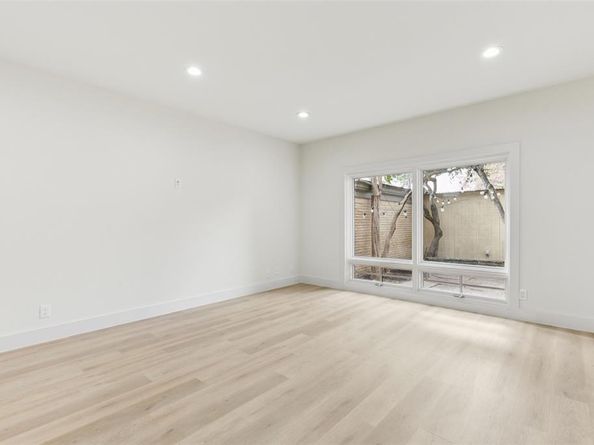 7506 W Northwest Highway  9, Dallas Texas 75225