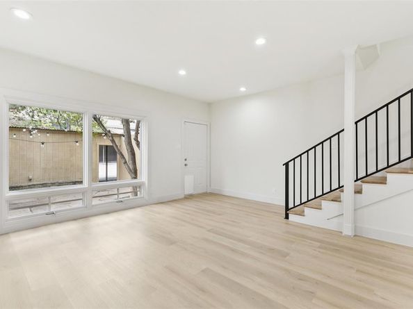 7506 W Northwest Highway  9, Dallas Texas 75225