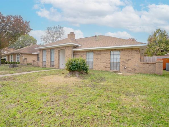 445  Brookfield Drive , Garland Texas 75040