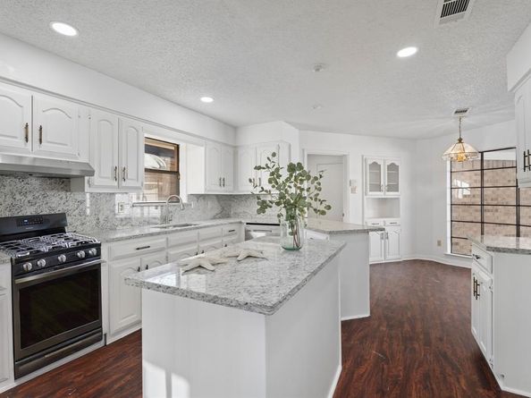 445  Brookfield Drive , Garland Texas 75040