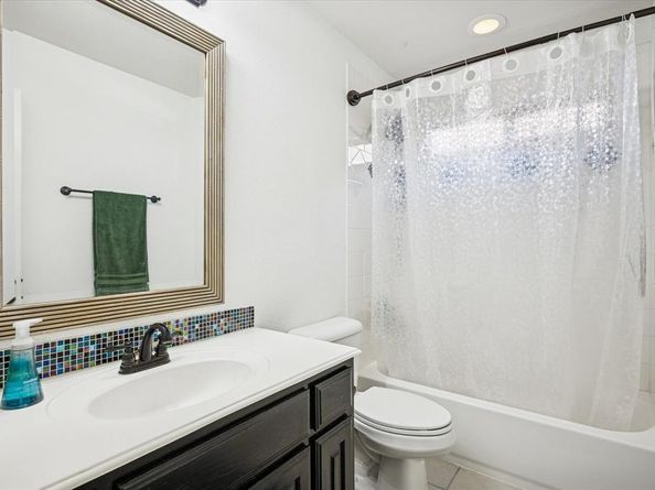 1131  Charleston Lane , Savannah Texas 76227