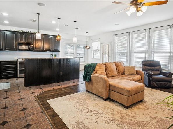 1131  Charleston Lane , Savannah Texas 76227