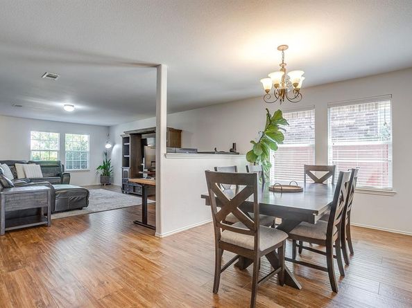 305  Chalkstone Drive , Fort Worth Texas 76131