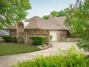 2704  Colonial Circle , McKinney Texas 75072