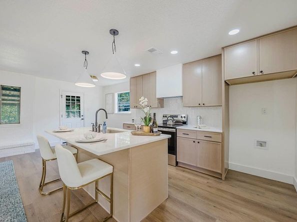 1202  Ryan Avenue , Carrollton Texas 75006
