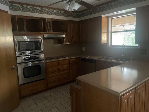 3509  Mckamy Oaks Trail , Arlington Texas 76017