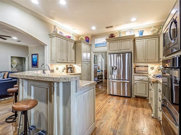 2644  Dixiana Drive , Farmers Branch Texas 75234