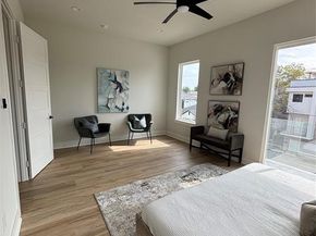 1121  Muncie Avenue , Dallas Texas 75212