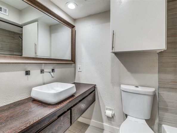 4347  Dickason Avenue  110, Dallas Texas 75219