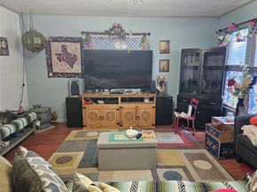 645 NW 10th Street , Grand Prairie Texas 75050