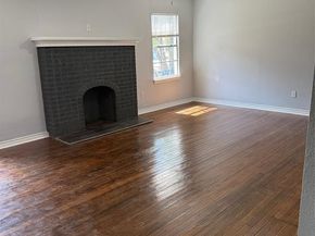2115  Roanoke Avenue , Dallas Texas 75235