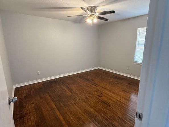 2115  Roanoke Avenue , Dallas Texas 75235