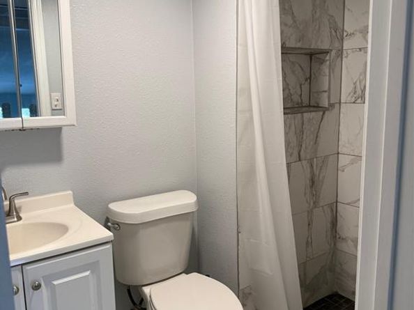 2115  Roanoke Avenue , Dallas Texas 75235