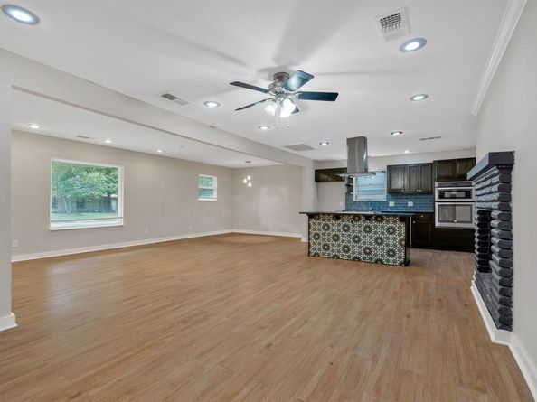 1204  Elby Street , Irving Texas 75061