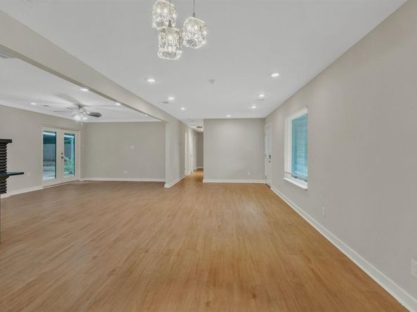 1204  Elby Street , Irving Texas 75061