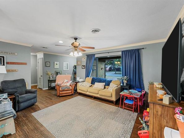 1521  Southwood Boulevard , Arlington Texas 76013