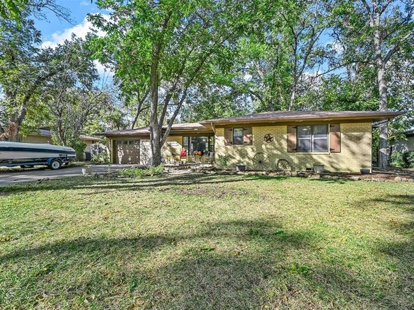 1521  Southwood Boulevard , Arlington Texas 76013
