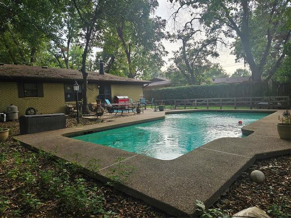 1521  Southwood Boulevard , Arlington Texas 76013