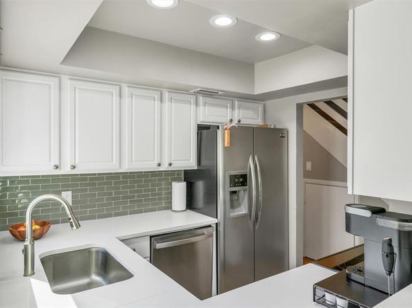 708  Arrowhead Circle , Garland Texas 75043