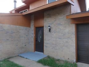 423  Stonehenge Drive , Arlington Texas 76014