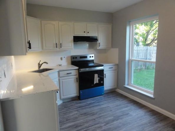 423  Stonehenge Drive , Arlington Texas 76014