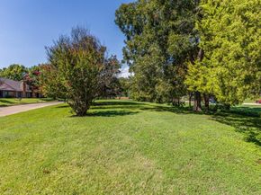 5027  Buttonwood Lane , Garland Texas 75043