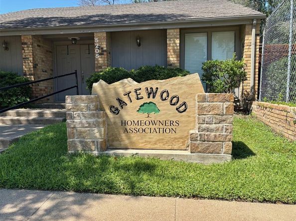 5027  Buttonwood Lane , Garland Texas 75043