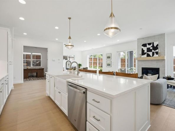 9348  Charlie Lane , Dallas Texas 75238