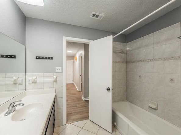 3316  Sheffield Drive , Arlington Texas 76013