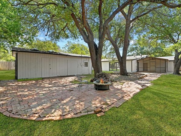 8312  Saddle Trail , Fort Worth Texas 76116