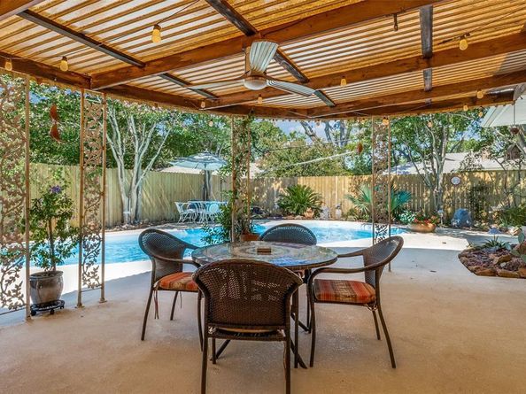 8493  Swift Avenue , Dallas Texas 75228