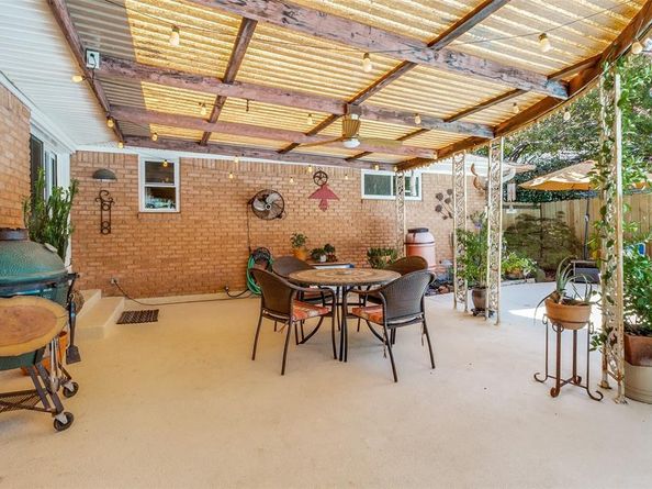 8493  Swift Avenue , Dallas Texas 75228