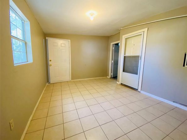 824  Karnes Street , Fort Worth Texas 76111