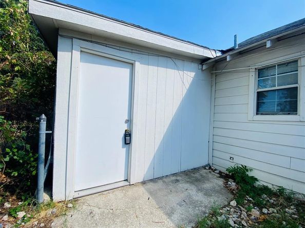 824  Karnes Street , Fort Worth Texas 76111